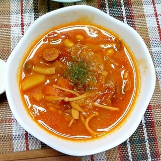 牛乳で栄養アップ♪具だくさんのトマトスープ☆